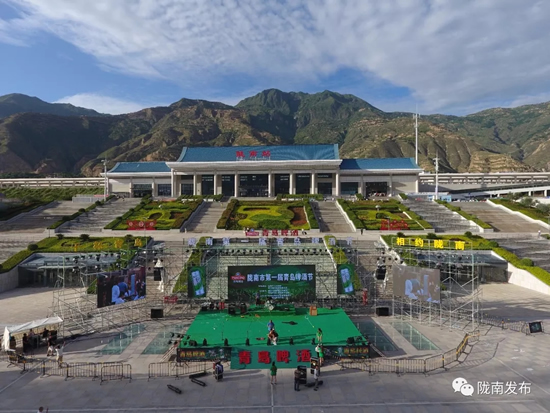 好嗨喲！隴南第一屆青島啤酒節(jié)開幕啦，為期8天