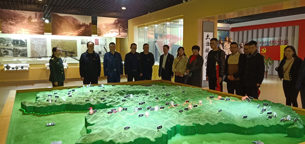 市龍江集團開展“不忘初心、牢記使命”主題黨日活動