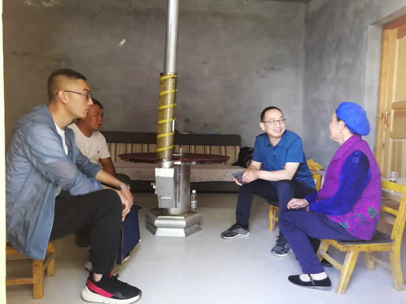 “感黨恩、憶黨史”，--市龍江城鄉(xiāng)發(fā)展集團(tuán)公司開(kāi)展慶祝建黨99周年主題黨日活動(dòng)