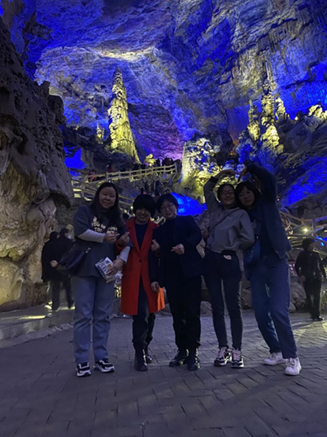 擁抱春天，不負(fù)春光——市龍江集團(tuán)歡慶“三?八”國(guó)際勞動(dòng)?jì)D女節(jié)